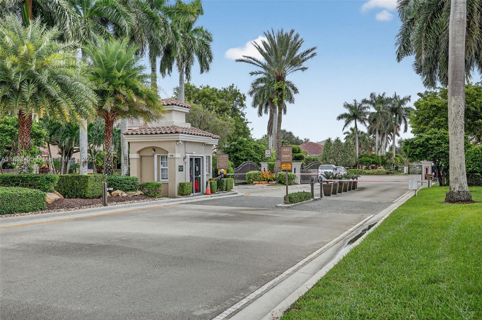 WYNDHAM LAKES CENTRAL - Residential