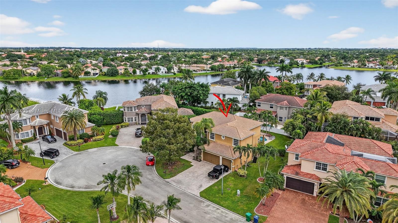 WYNDHAM LAKES CENTRAL - Residential