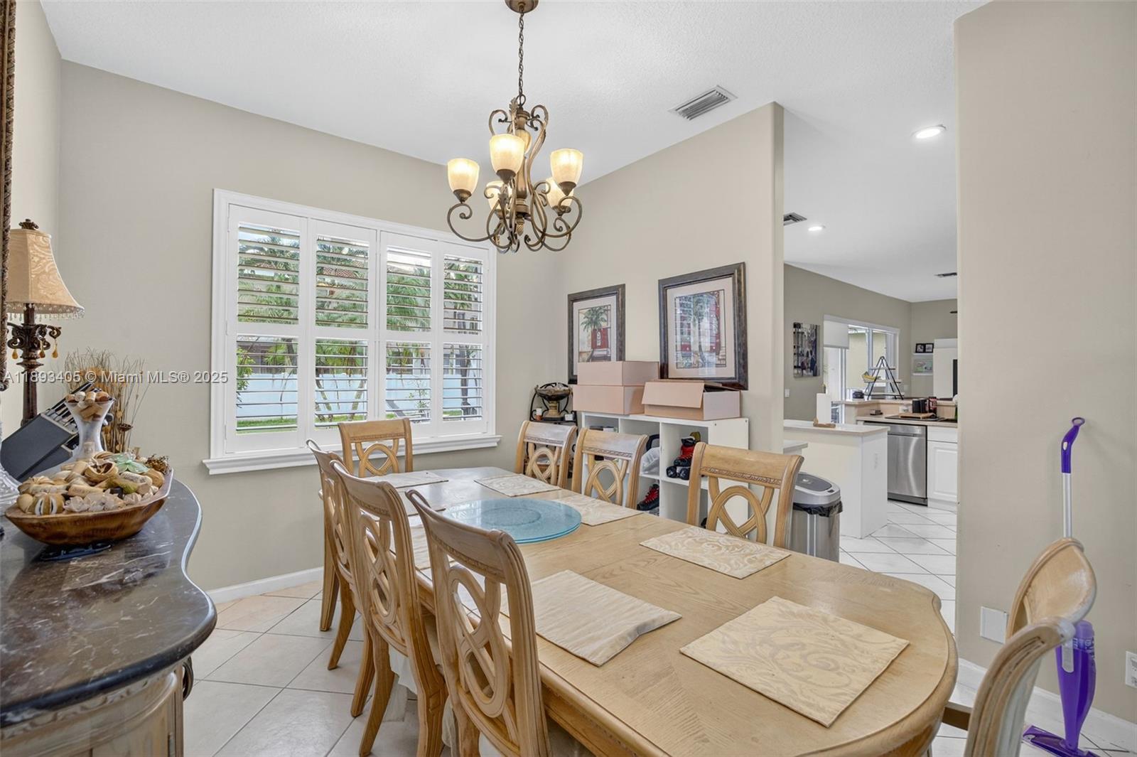 WYNDHAM LAKES CENTRAL - Residential