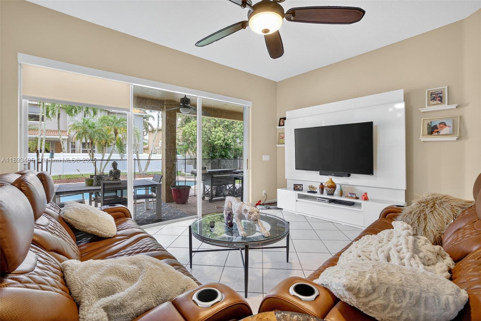 WYNDHAM LAKES CENTRAL - Residential
