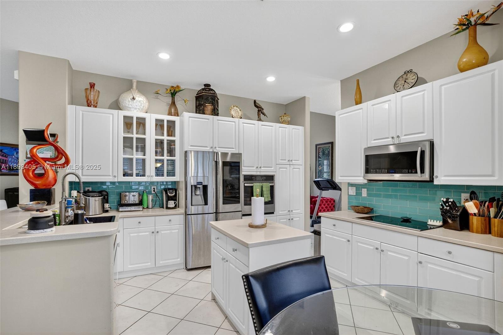WYNDHAM LAKES CENTRAL - Residential