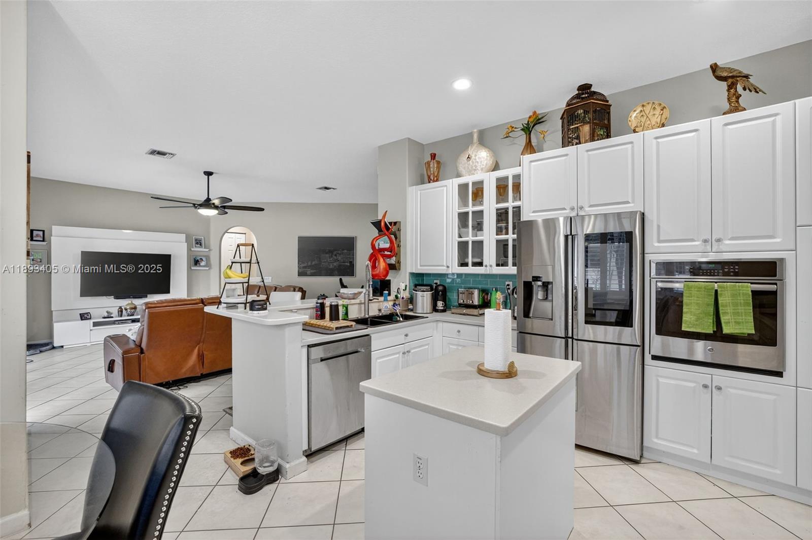 WYNDHAM LAKES CENTRAL - Residential