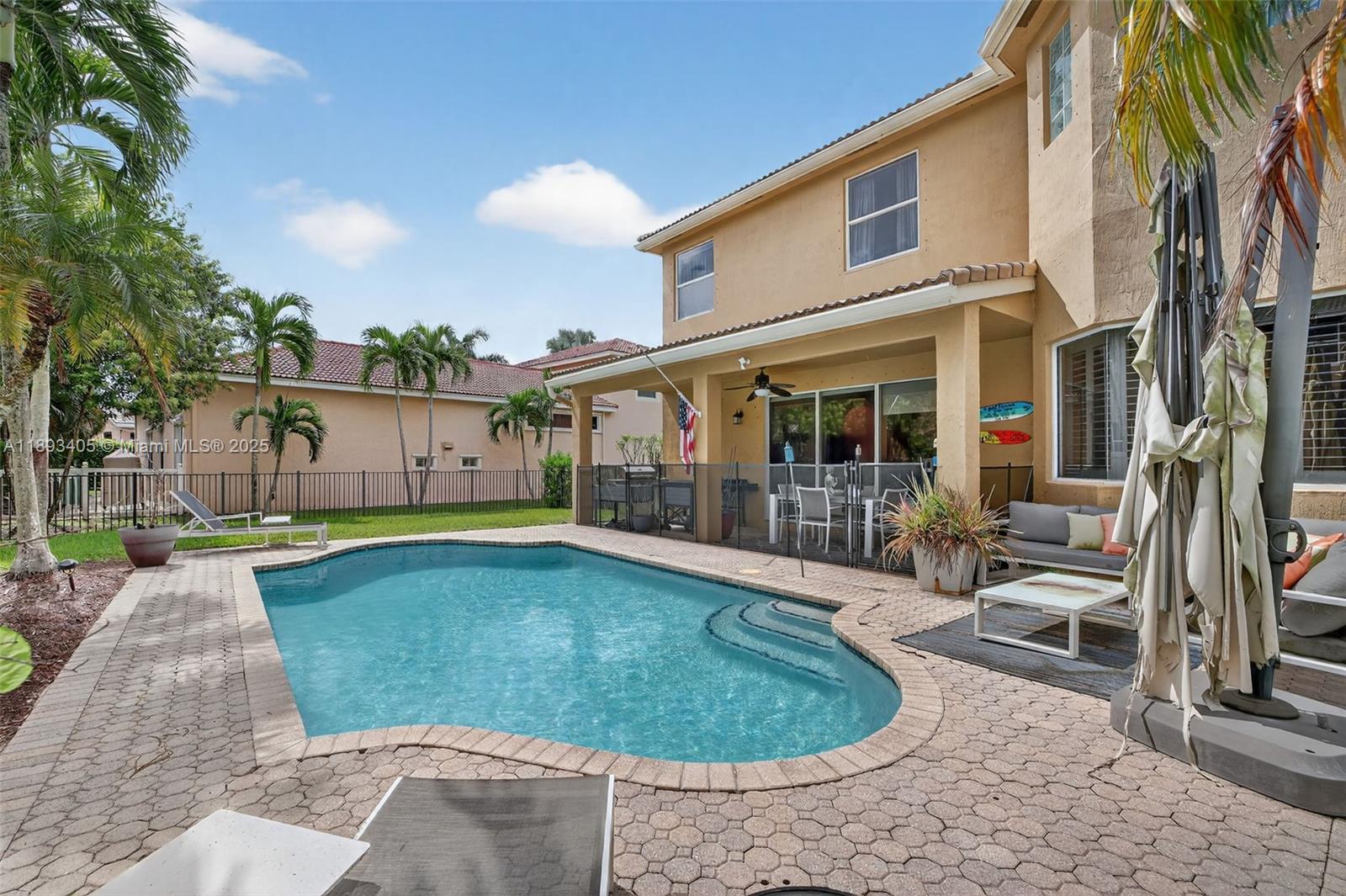 WYNDHAM LAKES CENTRAL - Residential