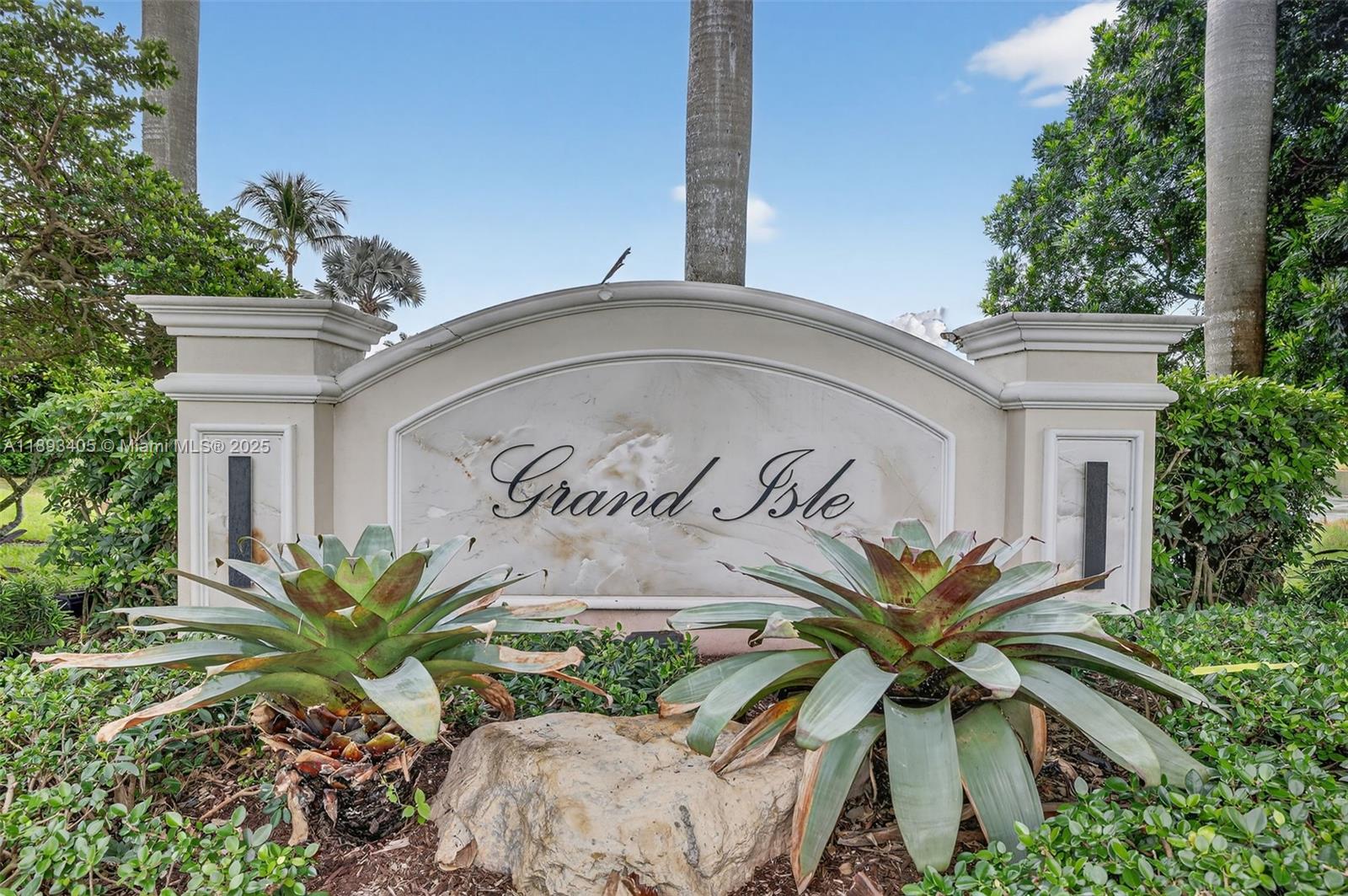 WYNDHAM LAKES CENTRAL - Residential