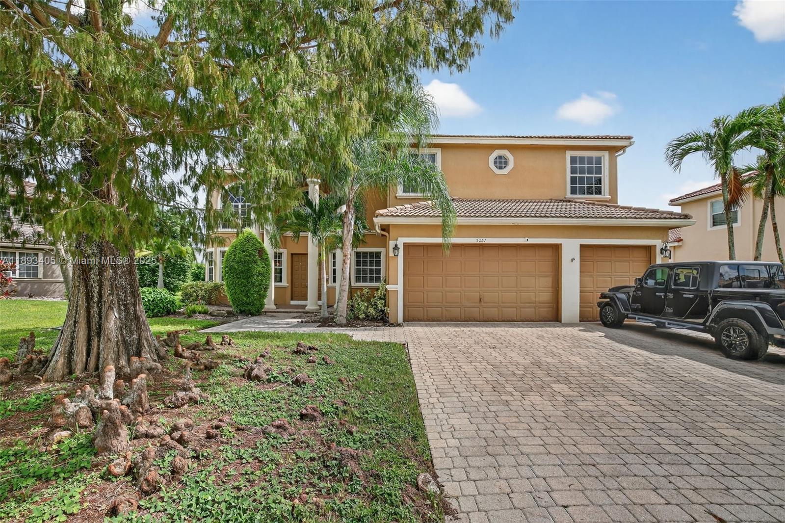 WYNDHAM LAKES CENTRAL - Residential