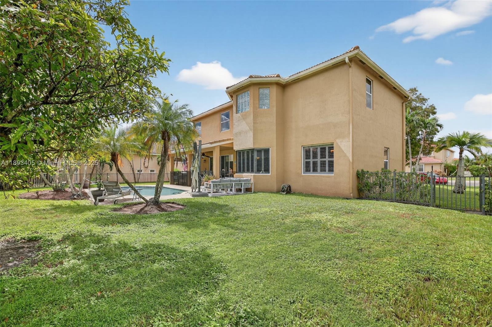 WYNDHAM LAKES CENTRAL - Residential