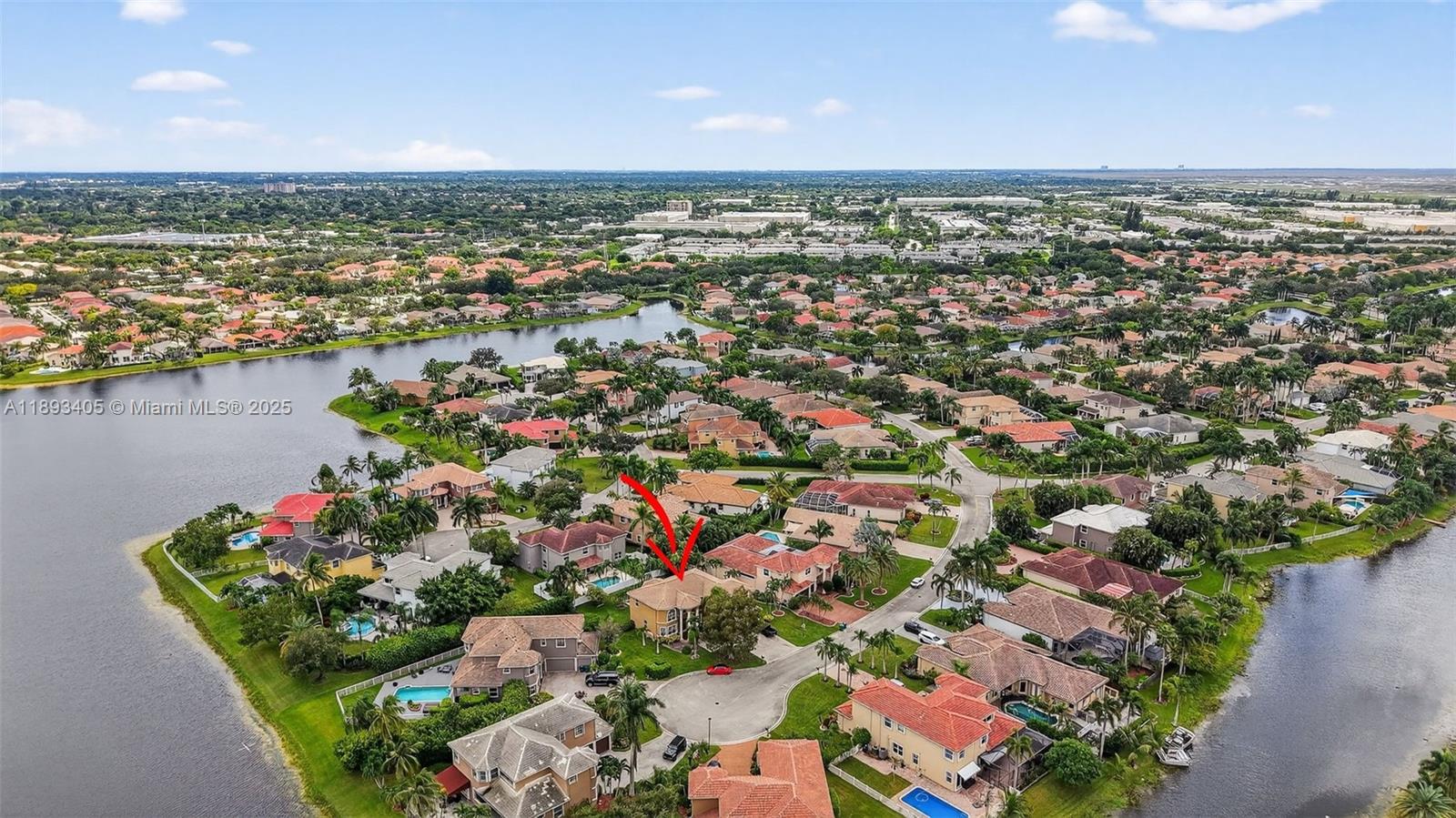 WYNDHAM LAKES CENTRAL - Residential