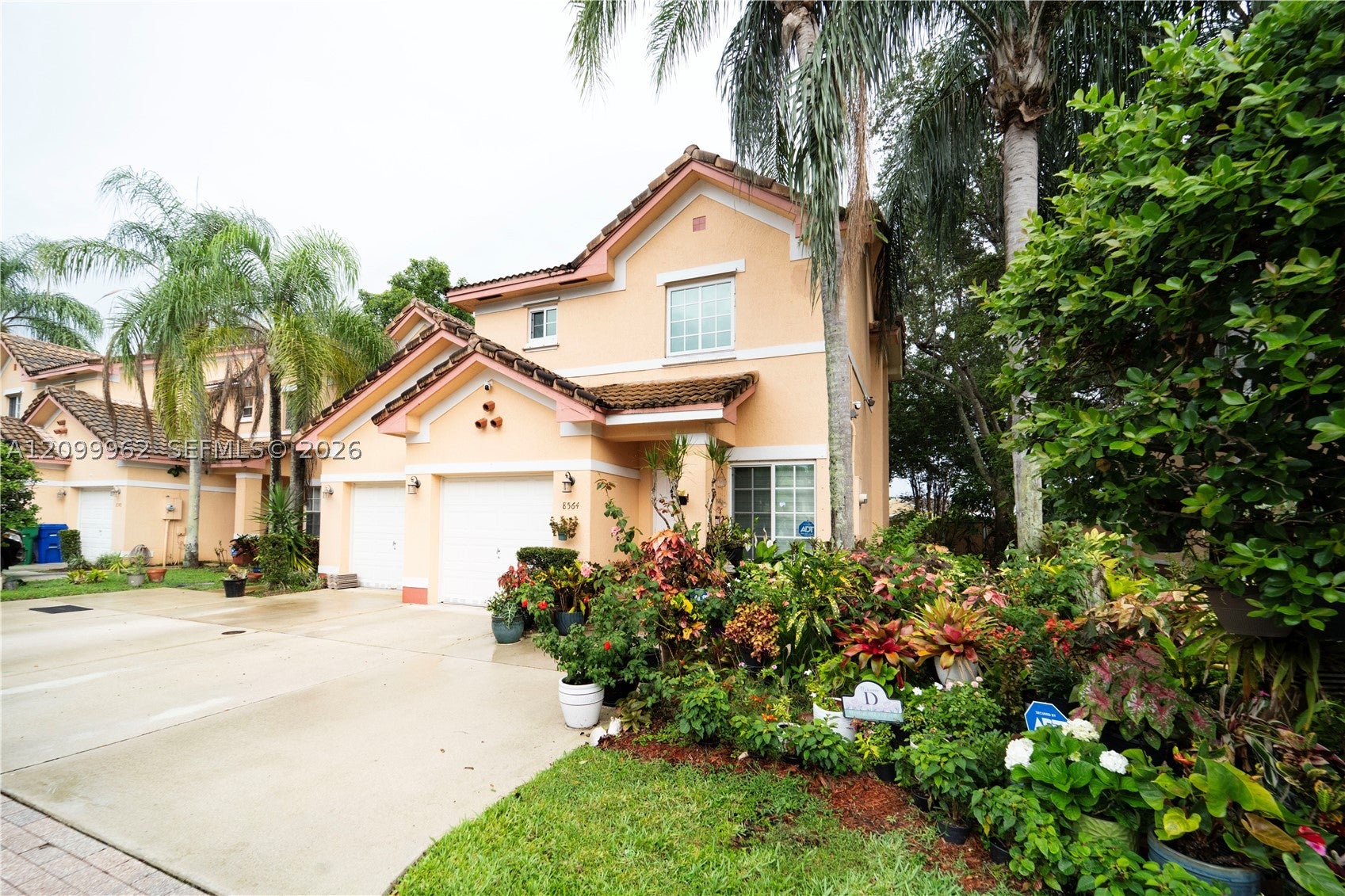8564 SW 23rd Ct
