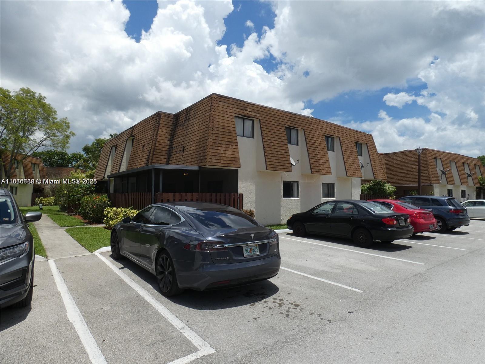109 San Remo Blvd