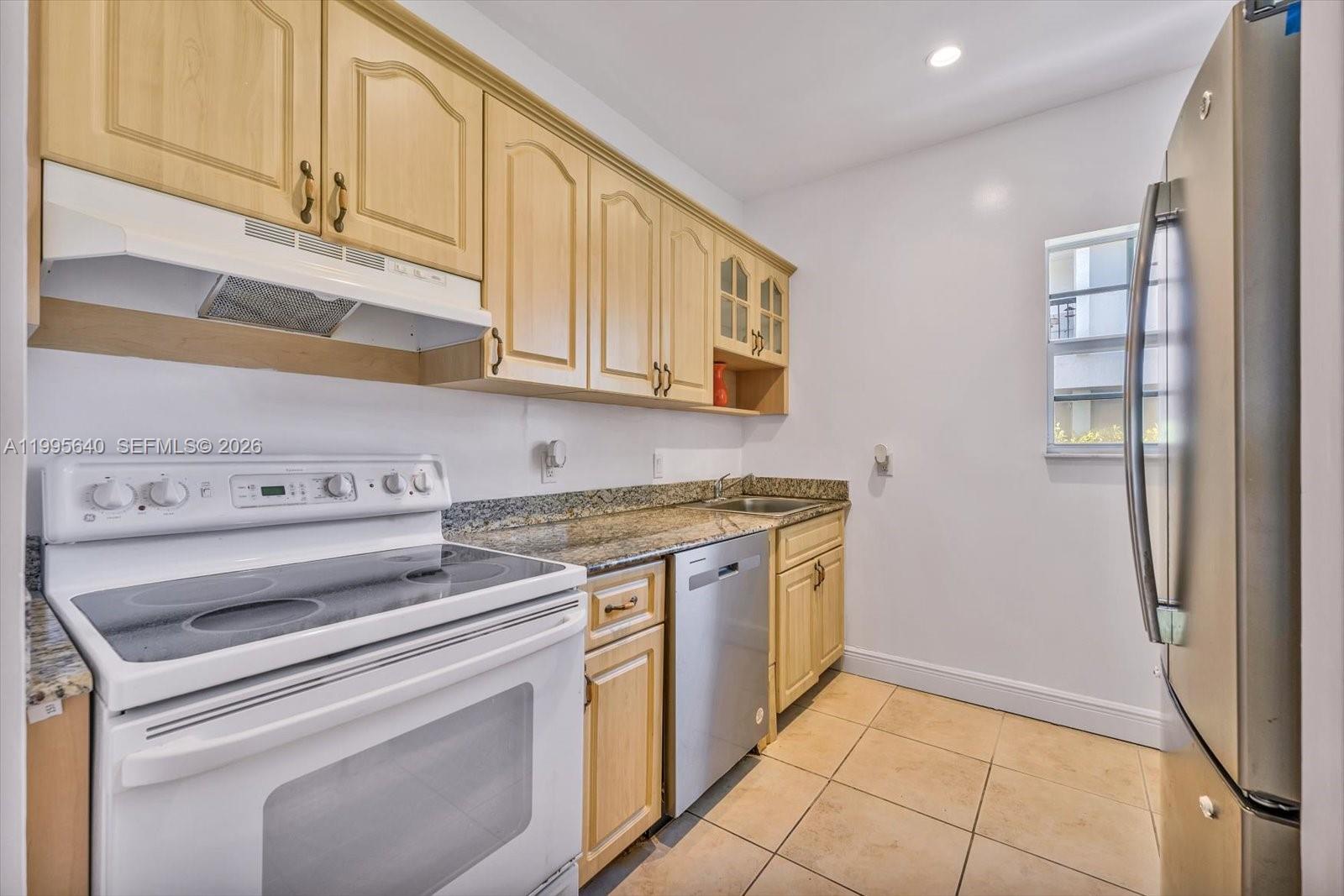 SOUTHERN STAR CONDO - Residential