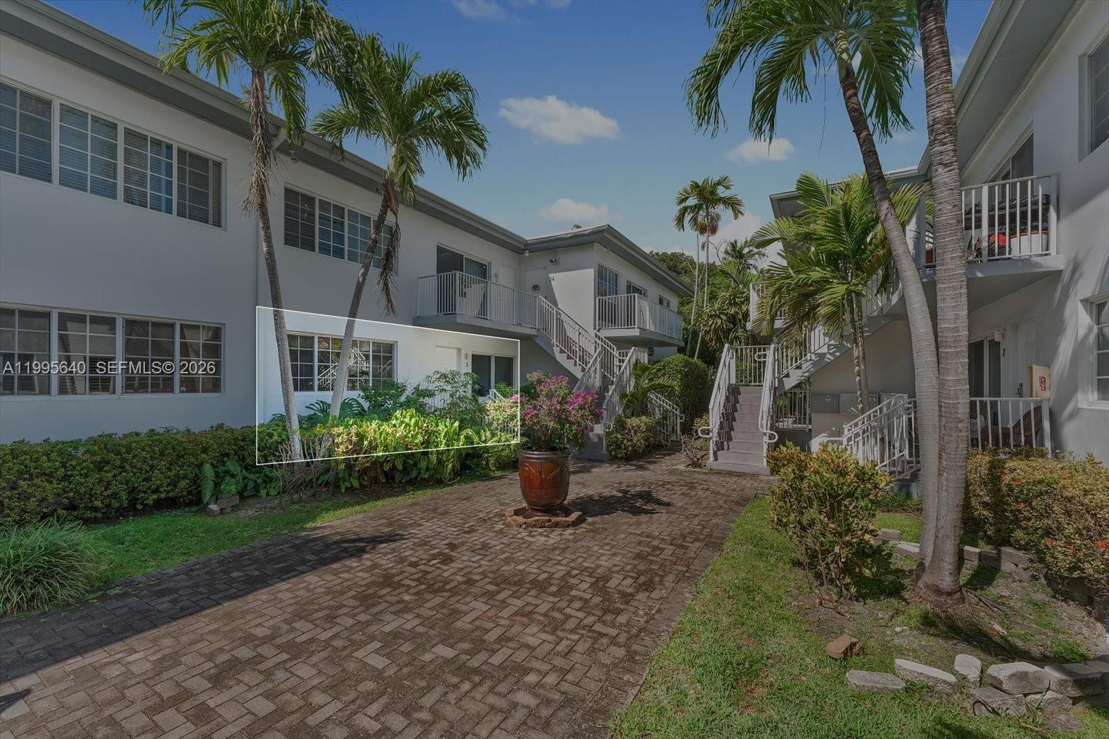 SOUTHERN STAR CONDO - Residential