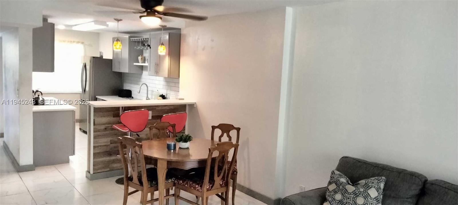 CYPRESS CHASE CONDO NO 6 - Residential