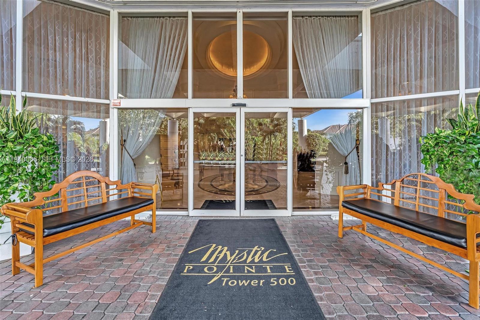 MYSTIC POINTE TOWER 500 C - Residential