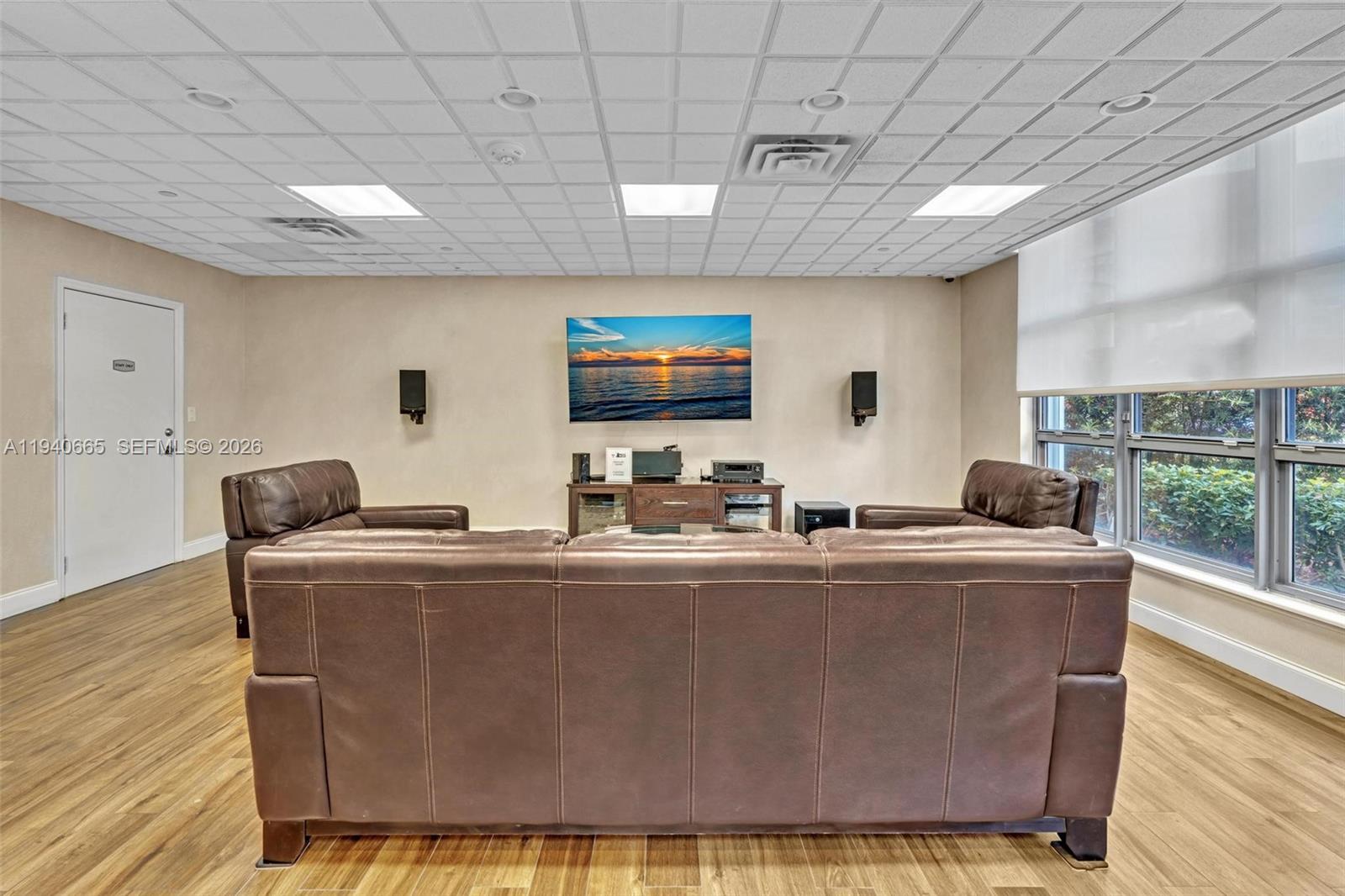 MYSTIC POINTE TOWER 500 C - Residential