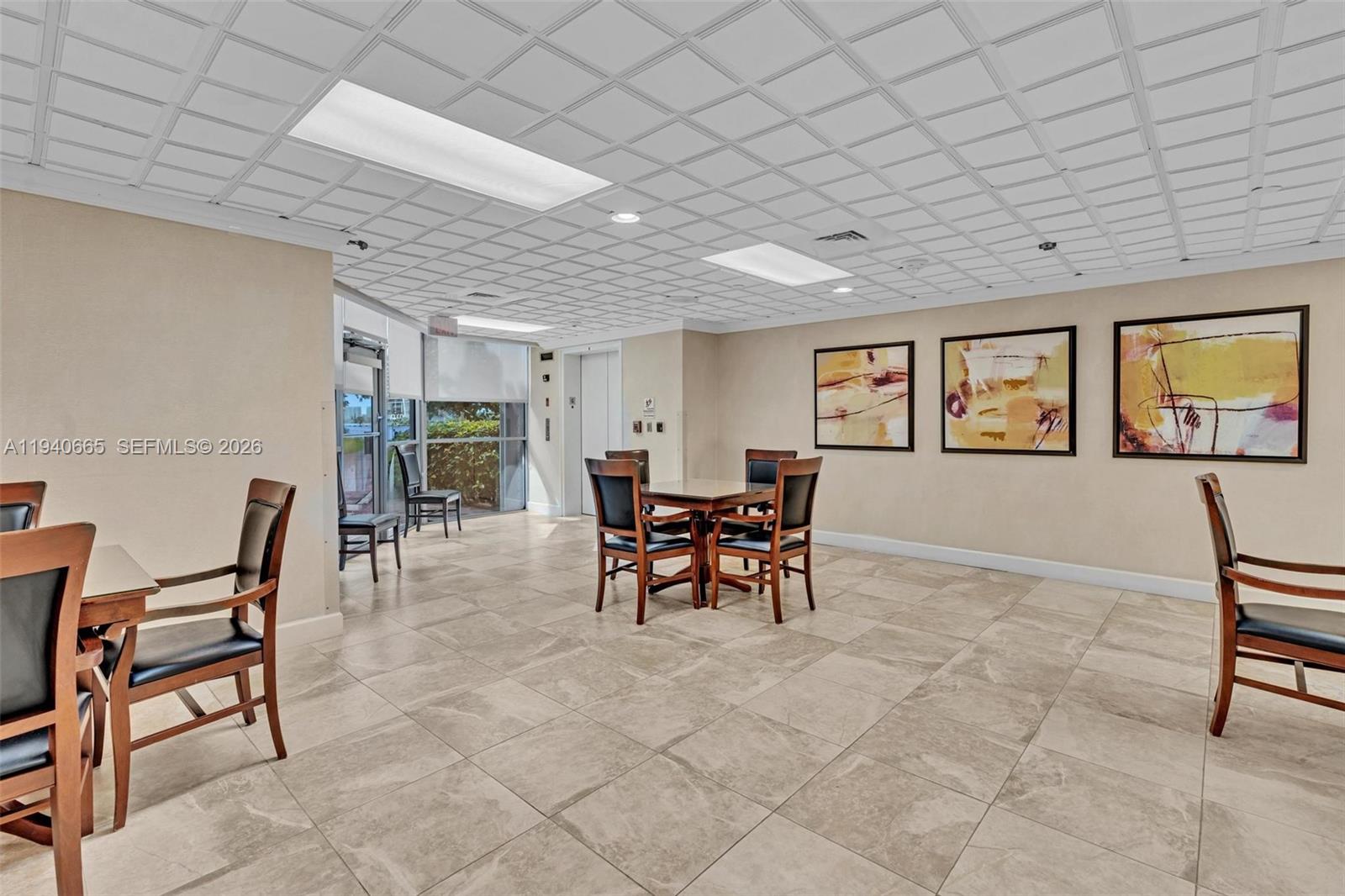 MYSTIC POINTE TOWER 500 C - Residential