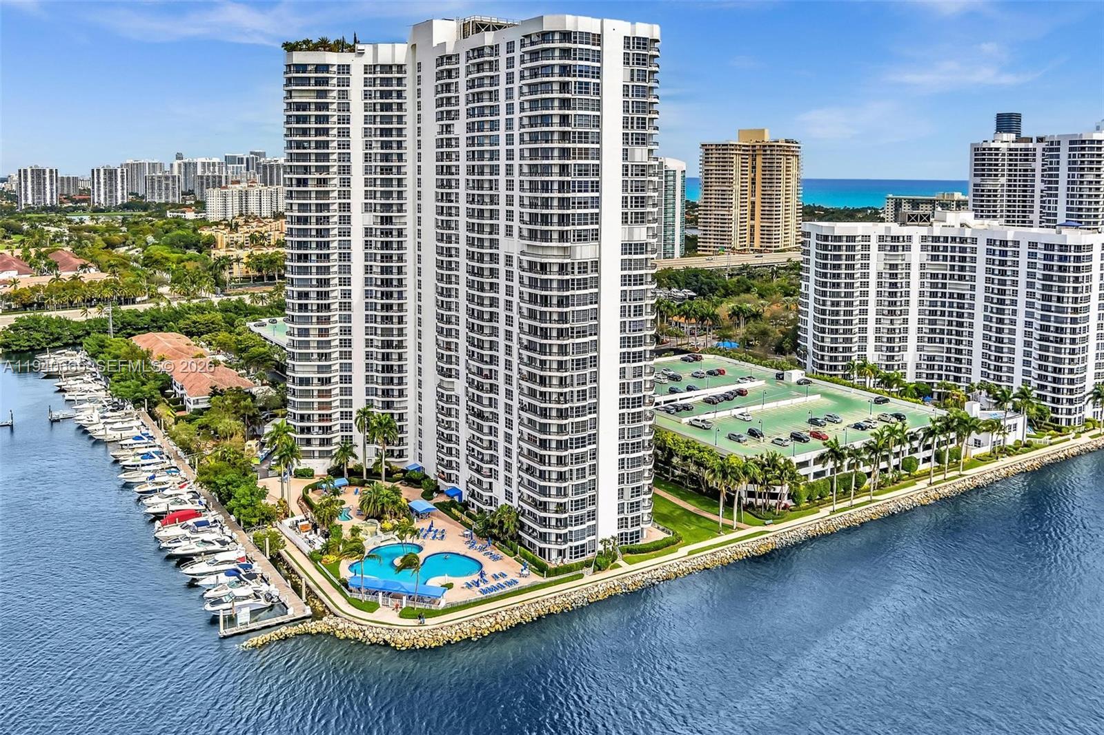 MYSTIC POINTE TOWER 500 C - Residential