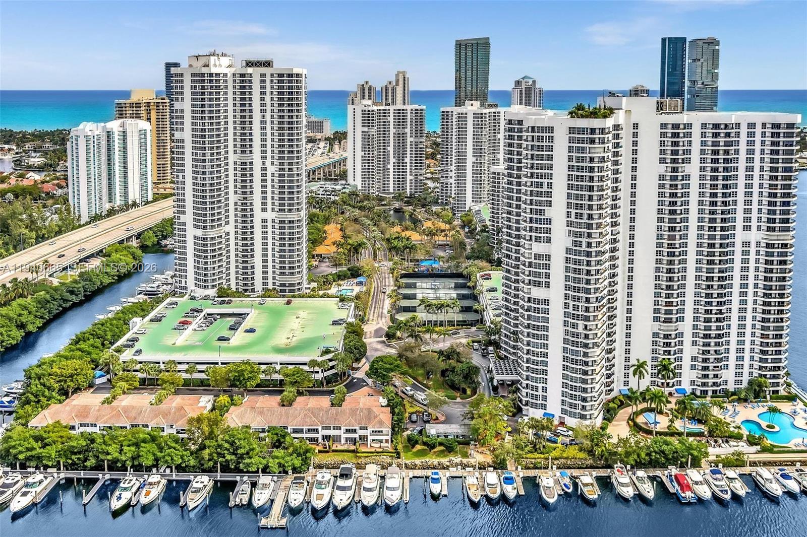 MYSTIC POINTE TOWER 500 C - Residential