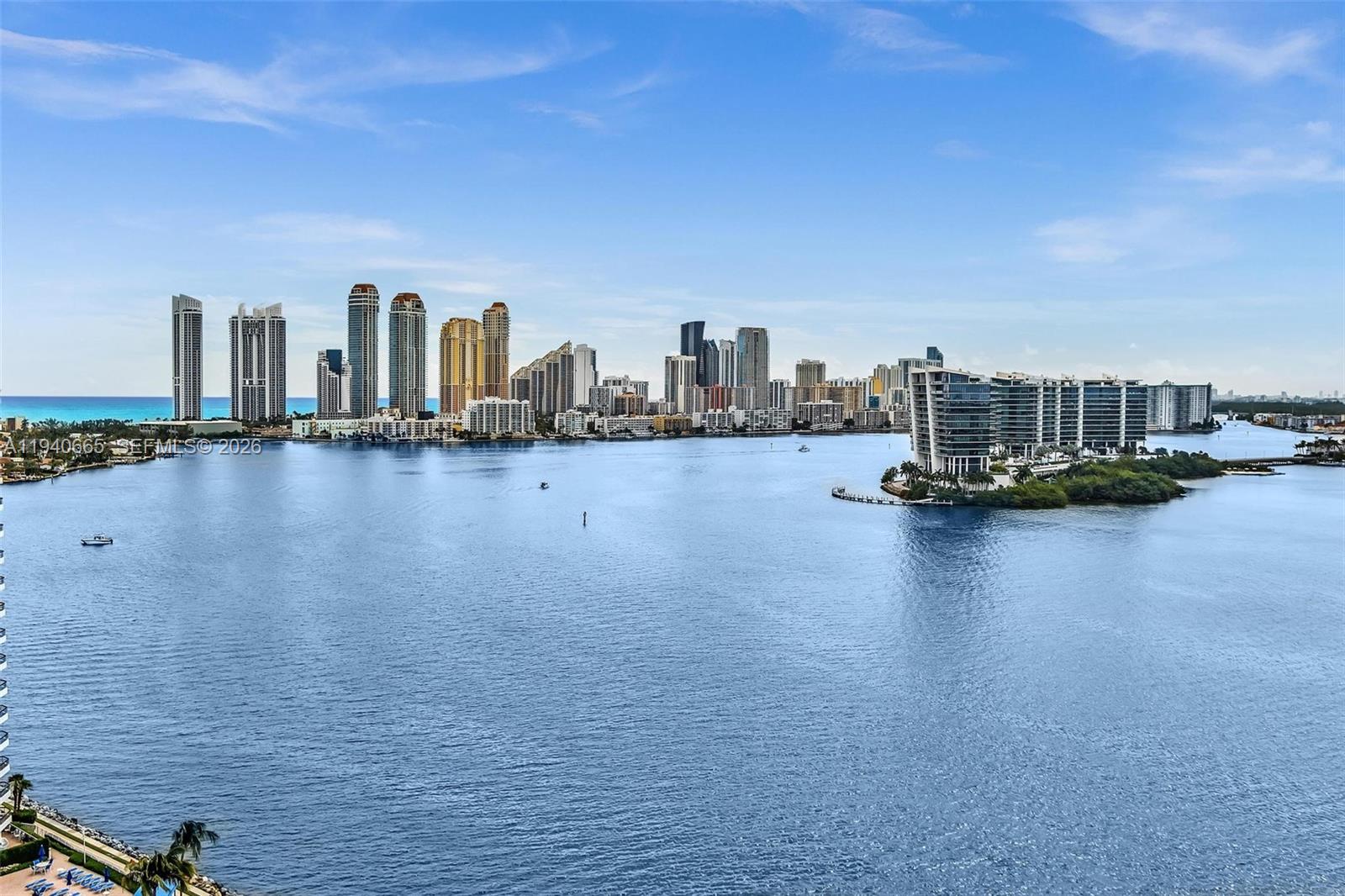 MYSTIC POINTE TOWER 500 C - Residential