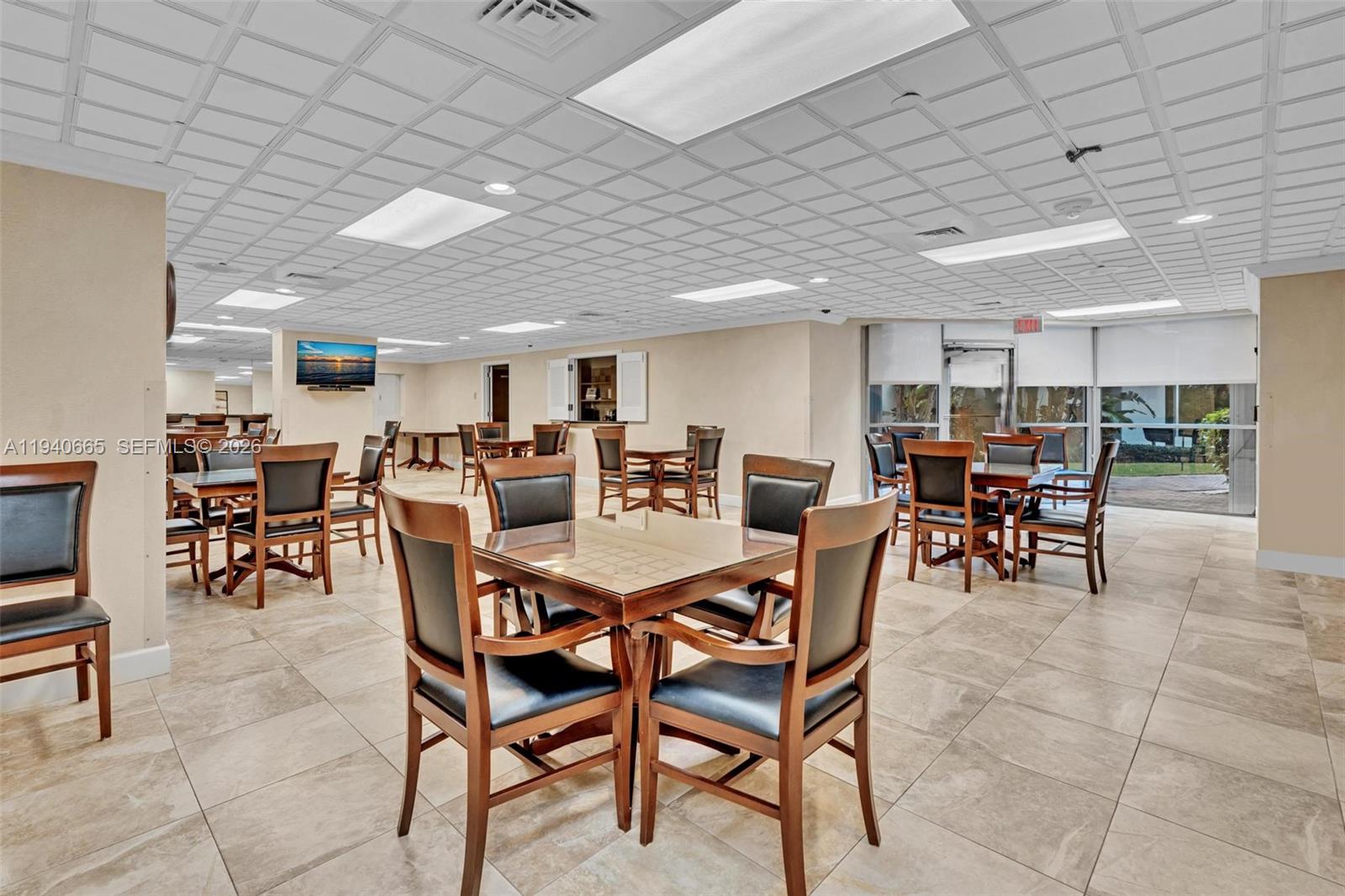 MYSTIC POINTE TOWER 500 C - Residential