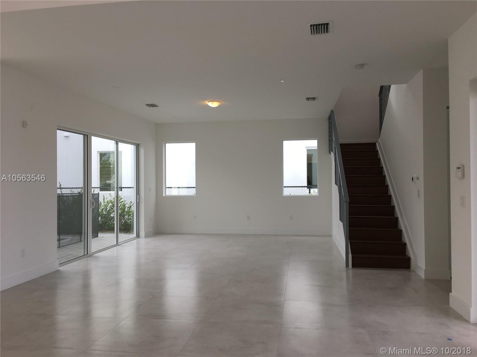 DORAL COMMONS RESIDENTIAL - Residential Lease