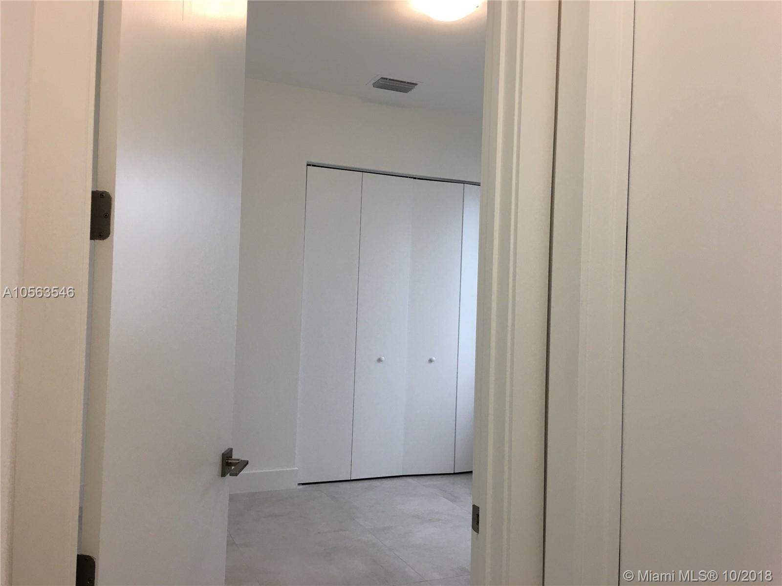 DORAL COMMONS RESIDENTIAL - Residential Lease