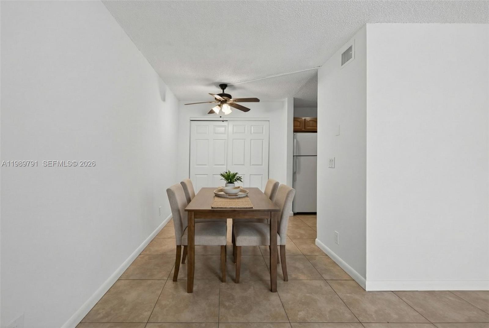 CORAL SPRINGS VILLAS COND - Residential