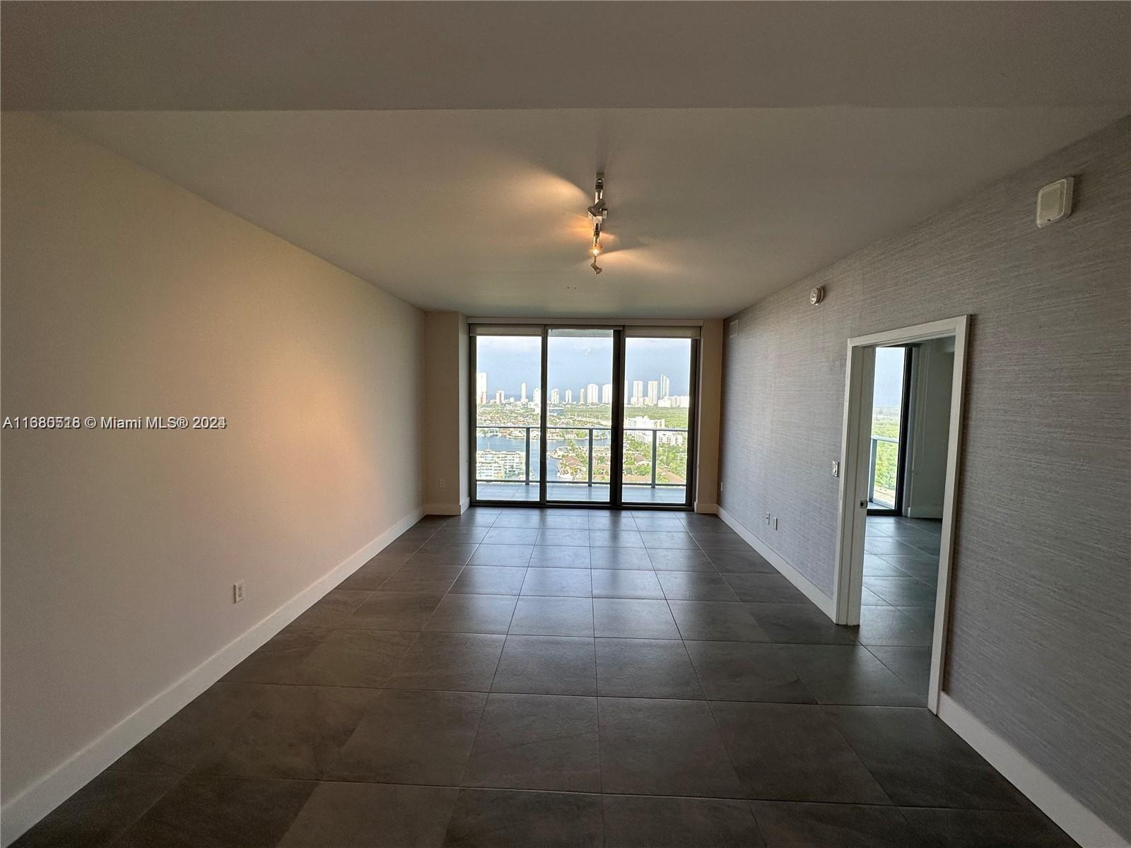 16385 Biscayne Blvd 2716