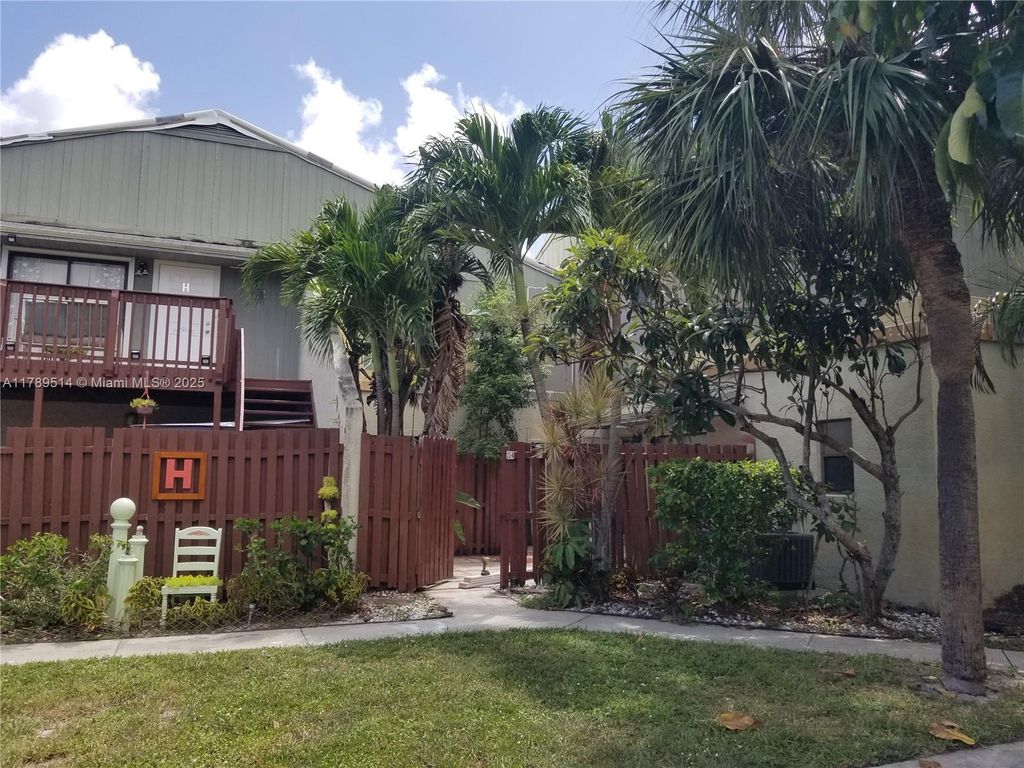 Photo of 23 Crossings Circle #A, Boynton Beach, FL 33435 (MLS # A11789514)