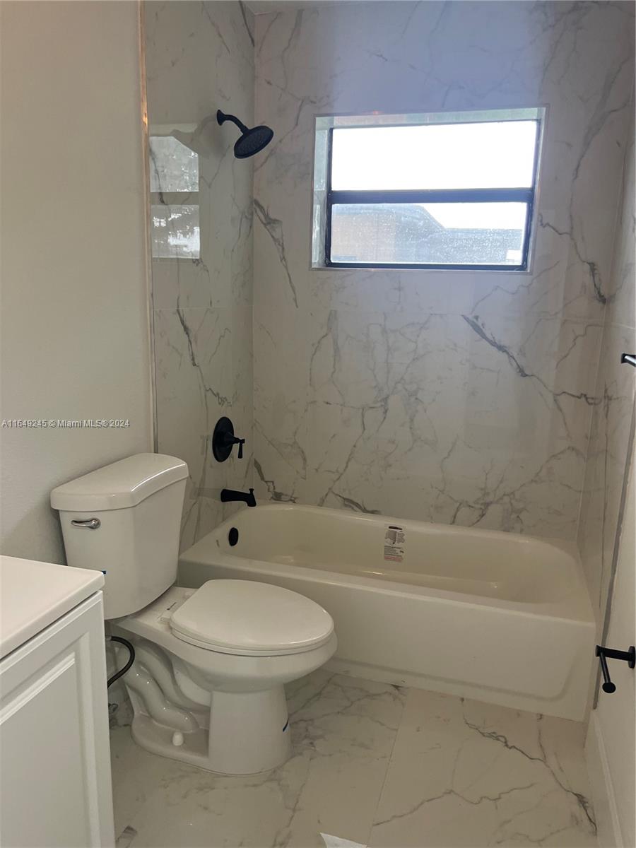 MARK-ALAN MANOR - Residential