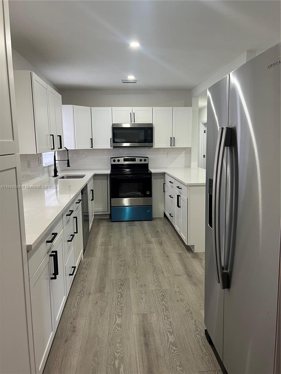 MARK-ALAN MANOR - Residential