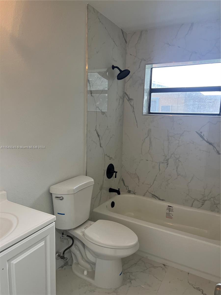 MARK-ALAN MANOR - Residential