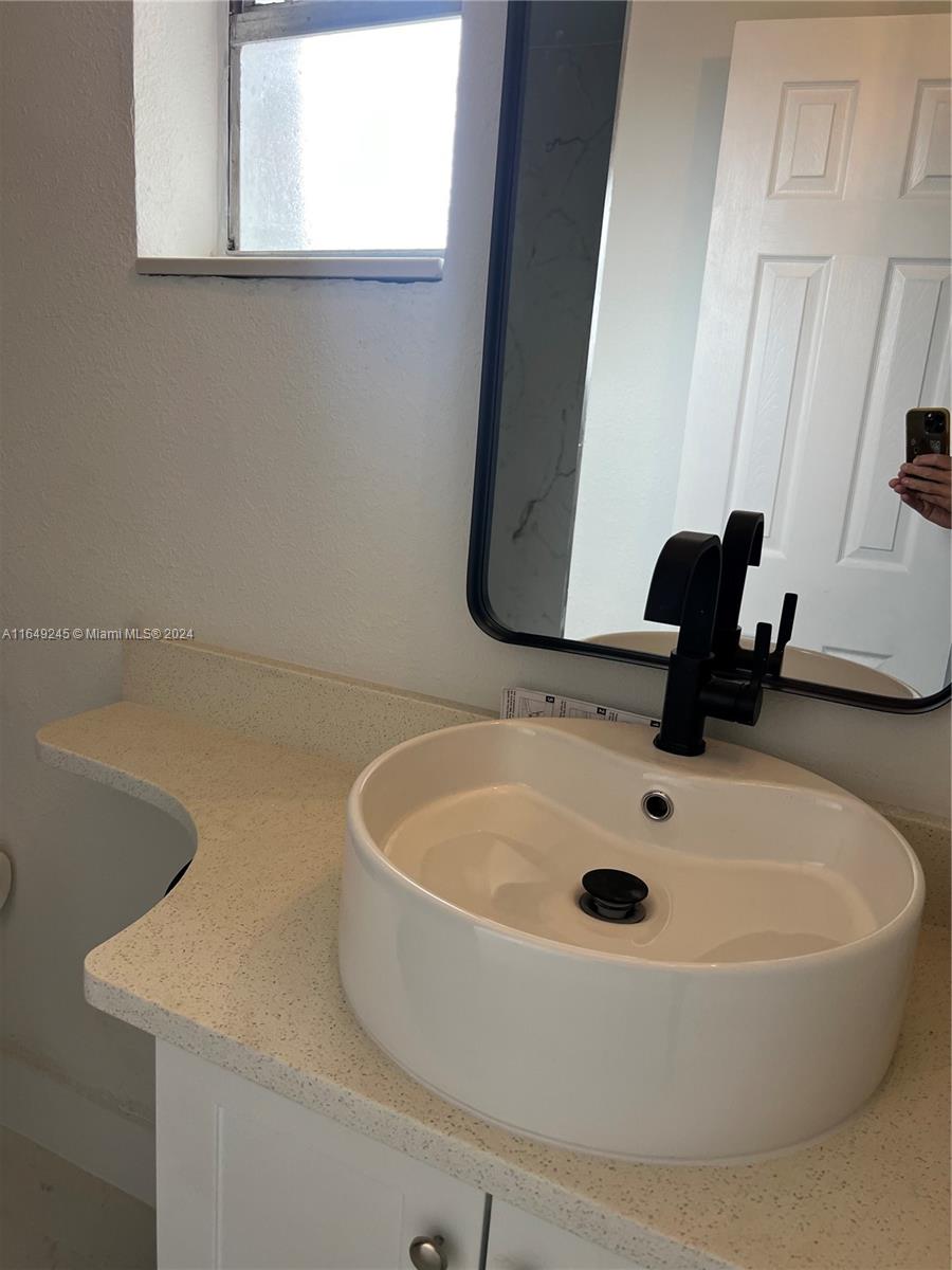 MARK-ALAN MANOR - Residential