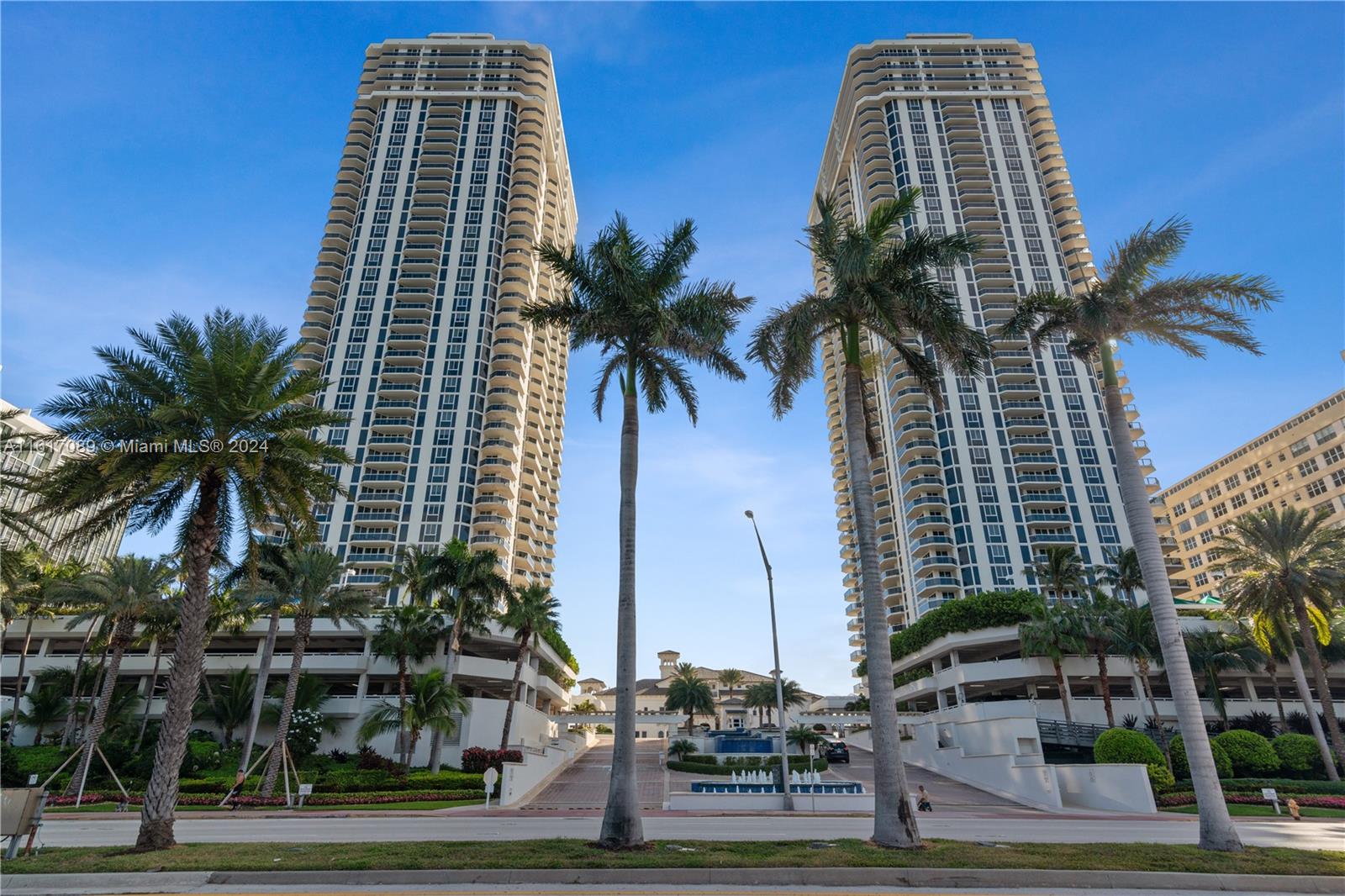 BLUE DIAMOND CONDO - Residential Lease