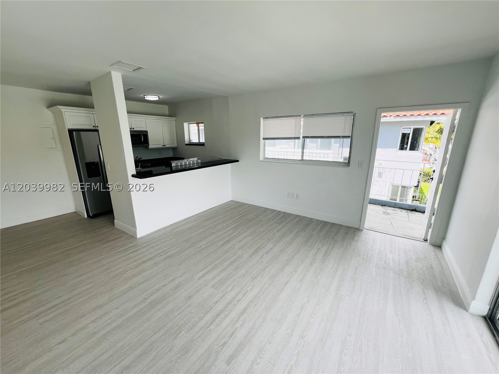 2033 Calais Dr 10