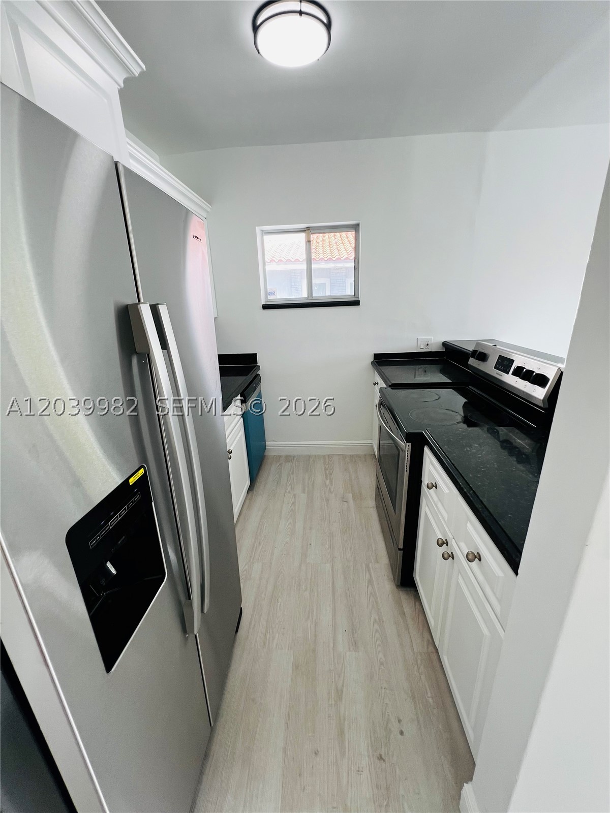 2033 Calais Dr 10