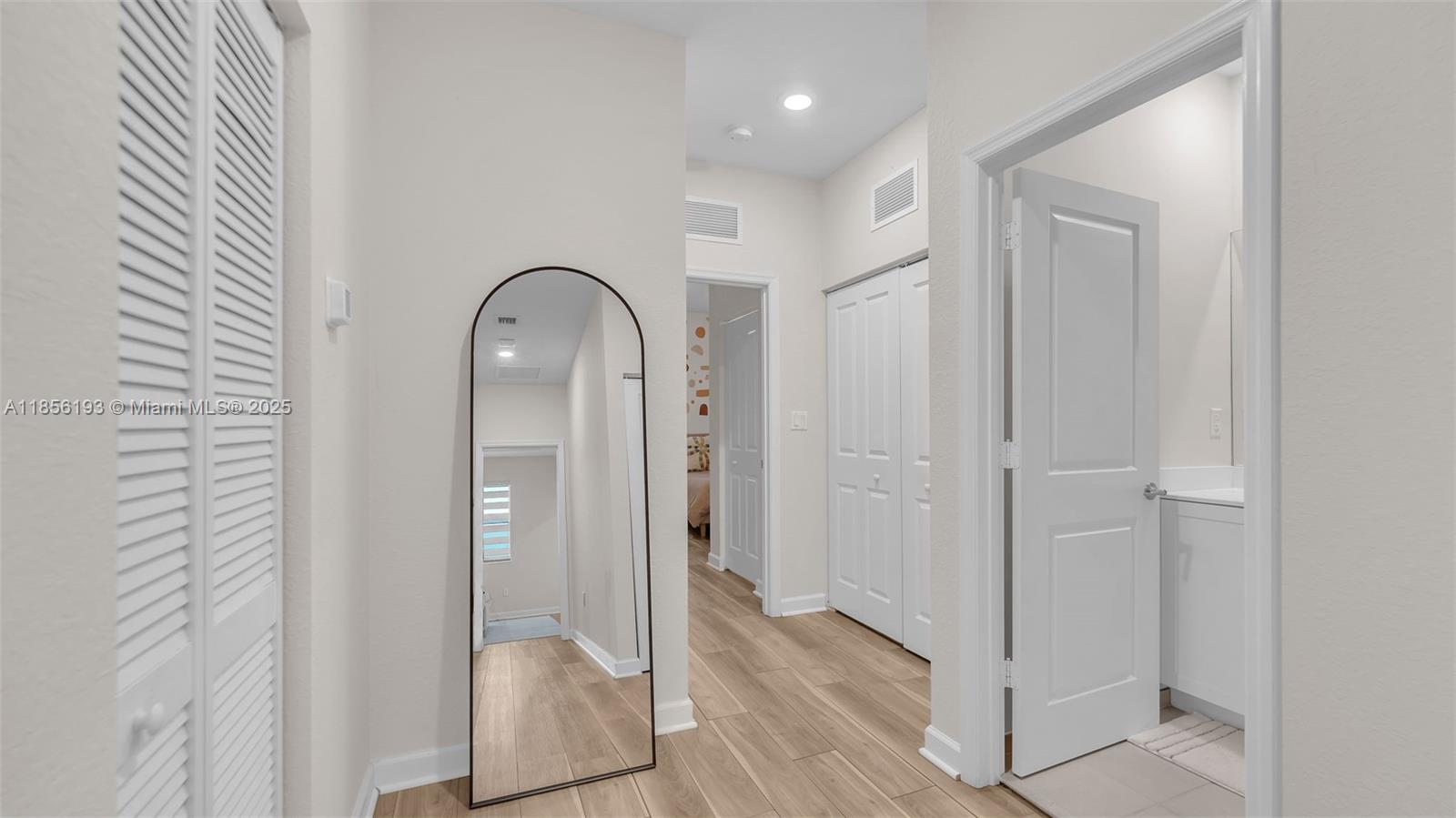 S ALLAPATTAH GARDENS - Residential