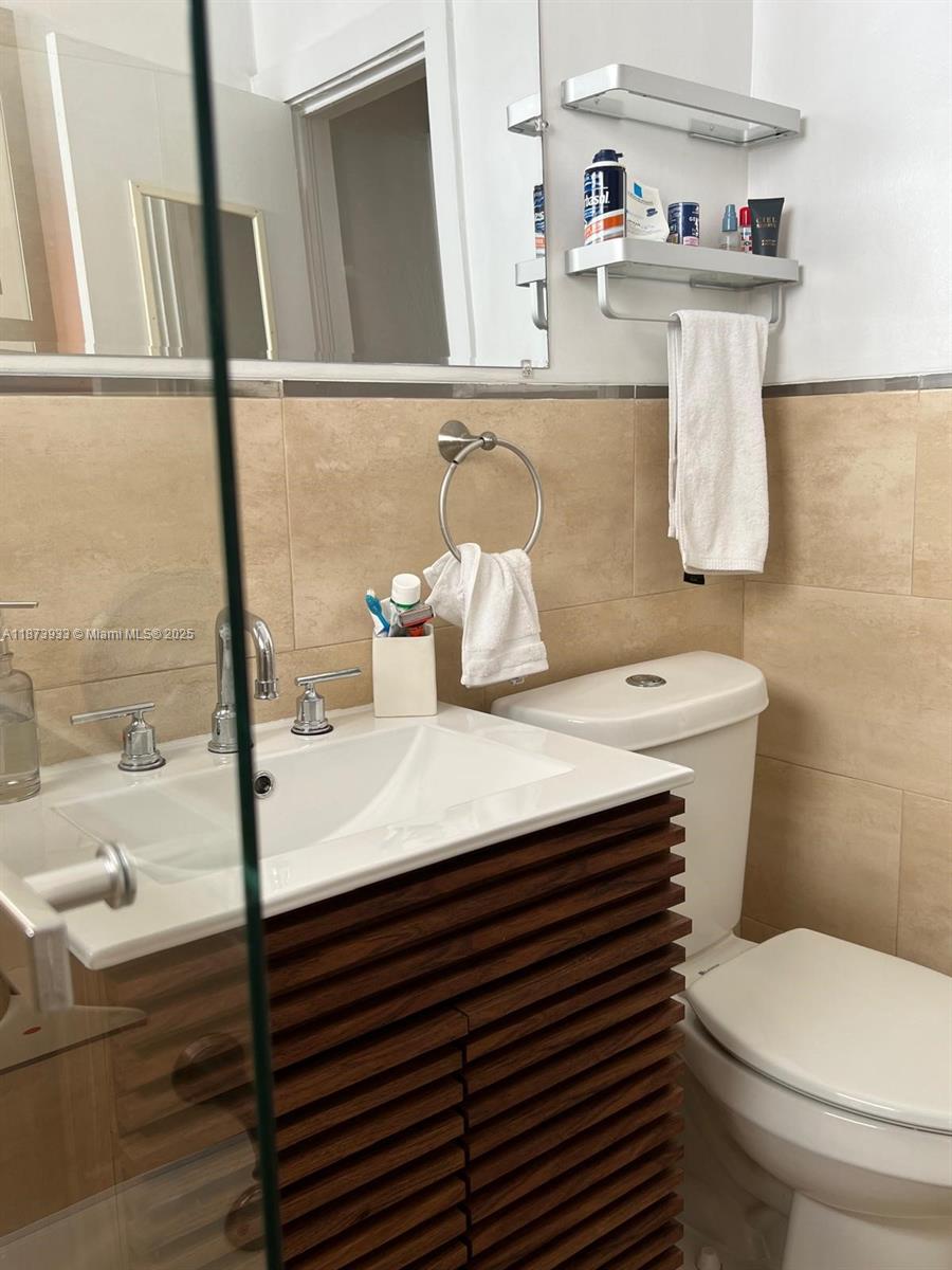 LINCOLN PLACE CONDO - Residential