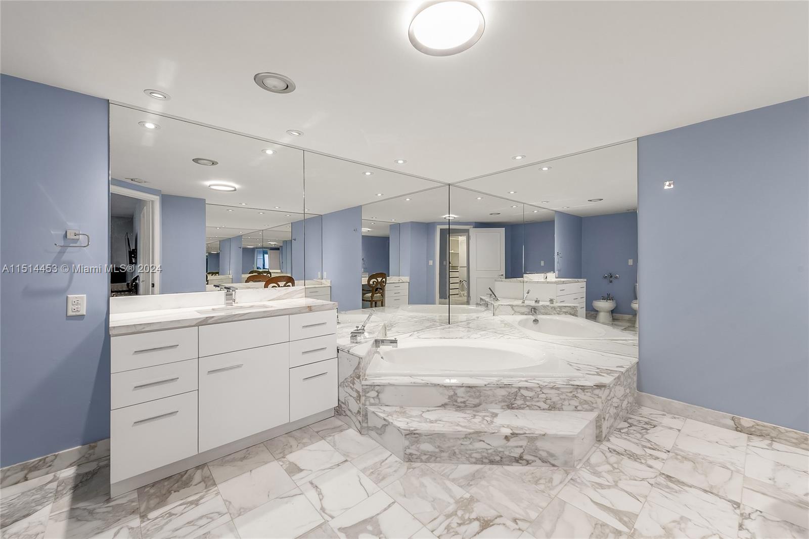 Bal Harbour 101 - Residential