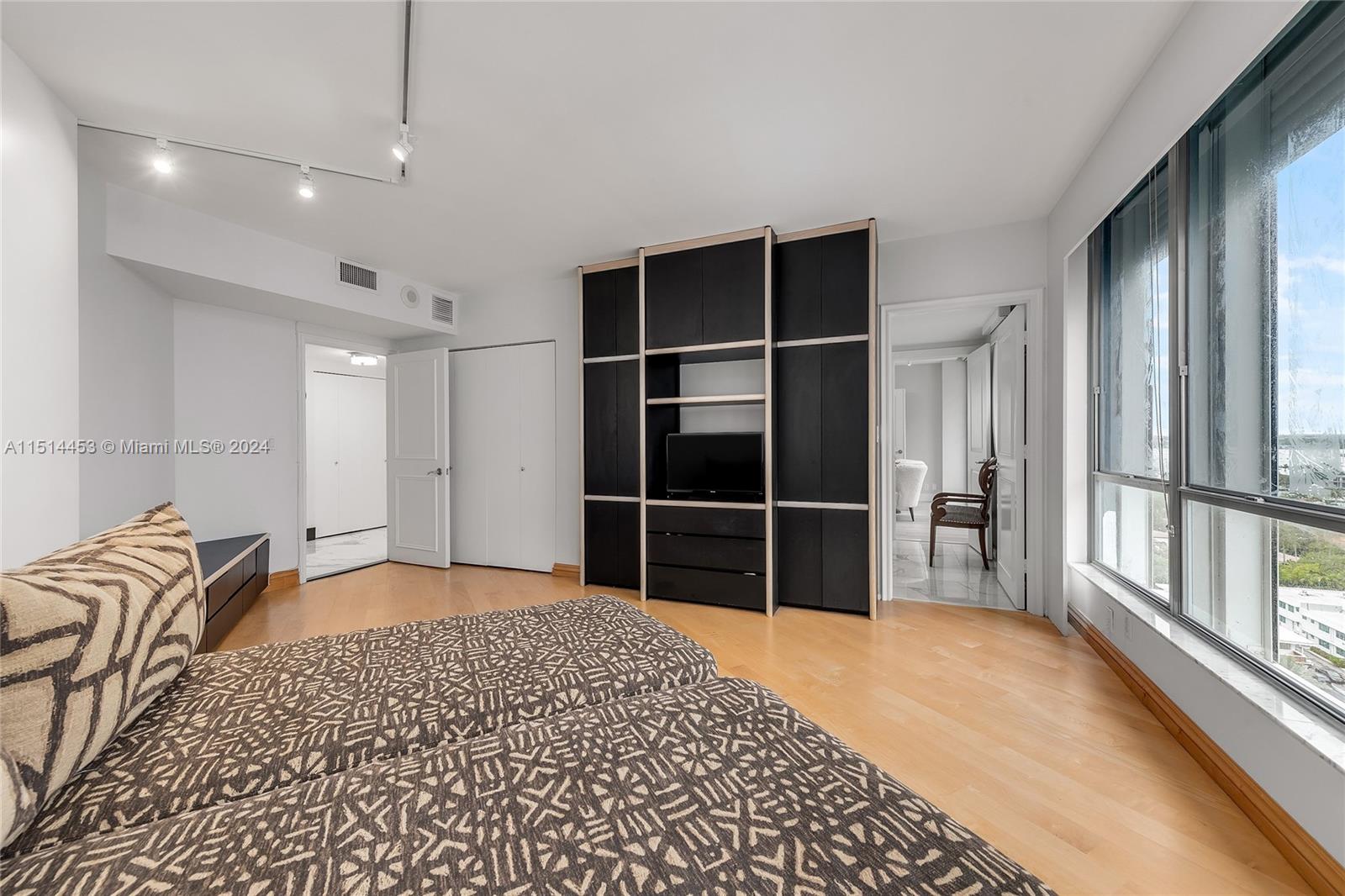 Bal Harbour 101 - Residential