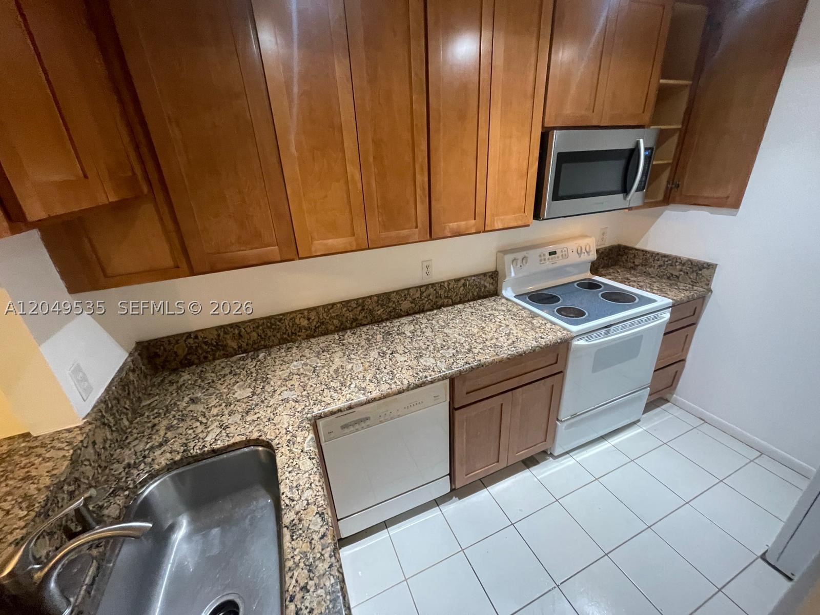 807 Twin Lakes Dr 32-G