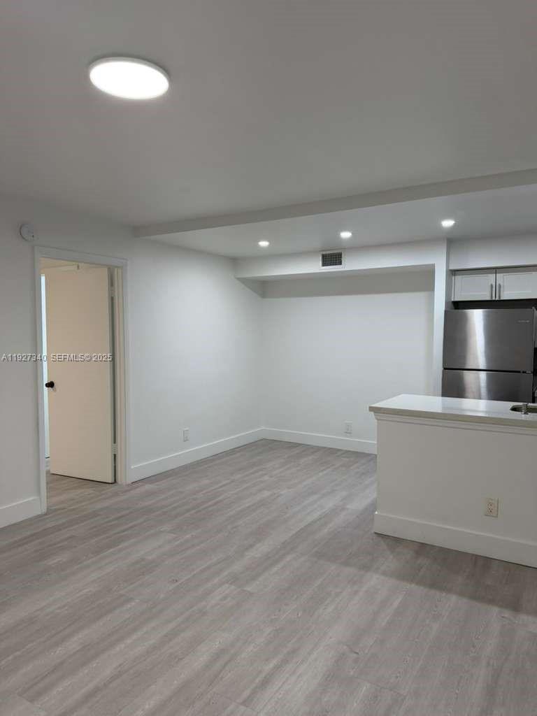 WINDING LAKE TWO AT WELLE - Residential Lease