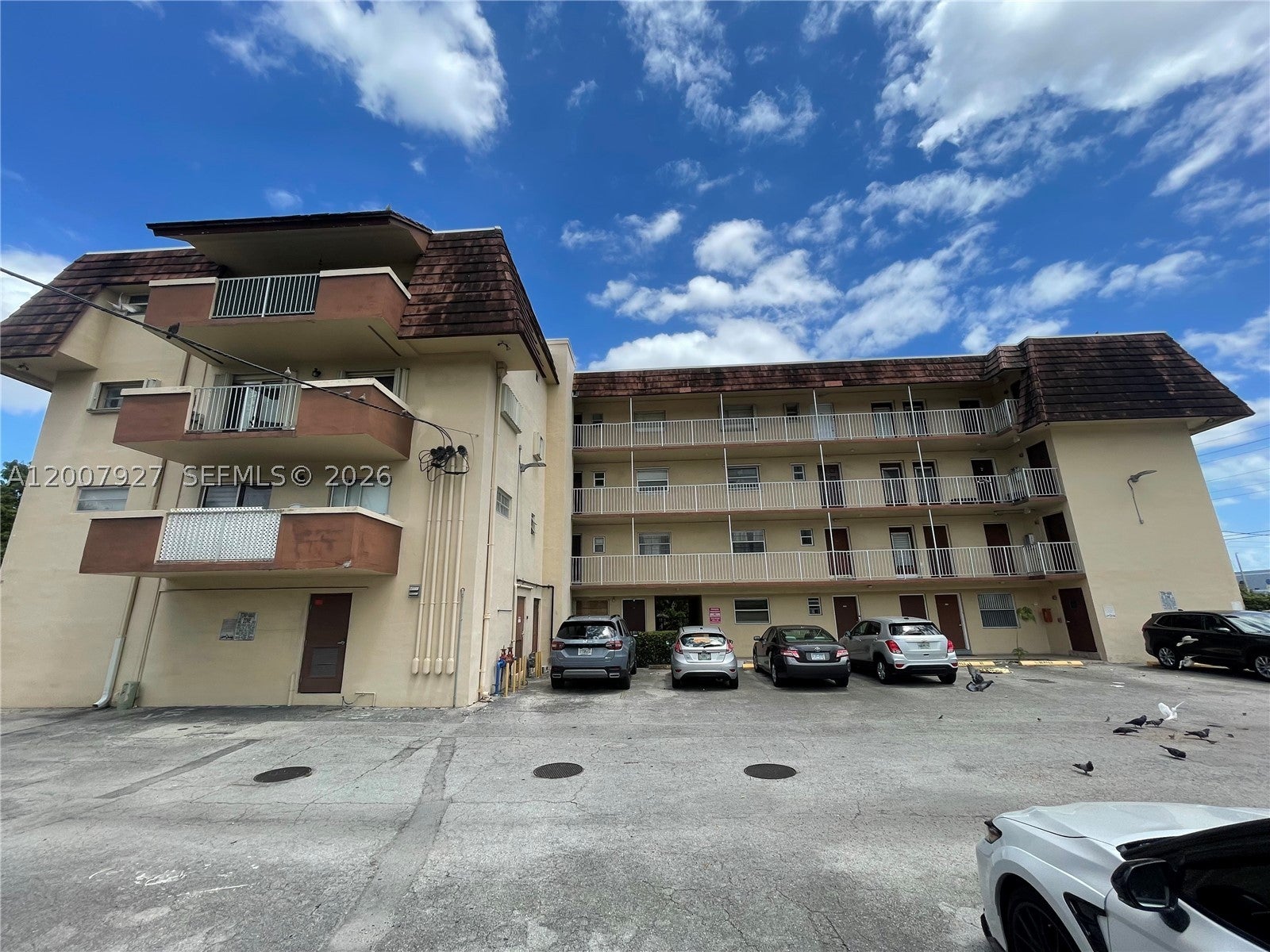 680 Miller Dr W401