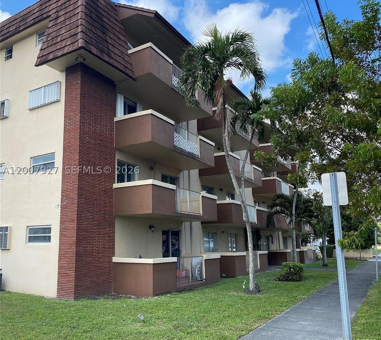 680 Miller Dr W401