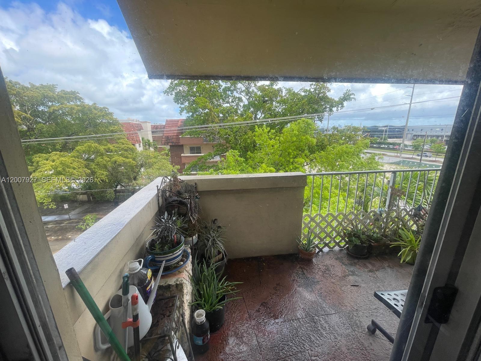 SPRINGS TOWERS CONDO - Residential