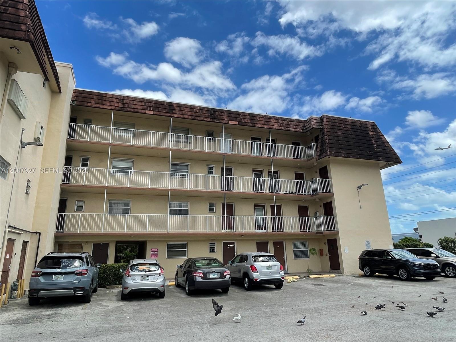 SPRINGS TOWERS CONDO - Residential