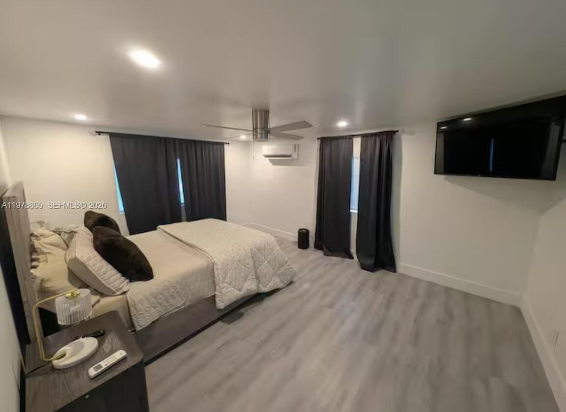CLAIR LAKE - Residential
