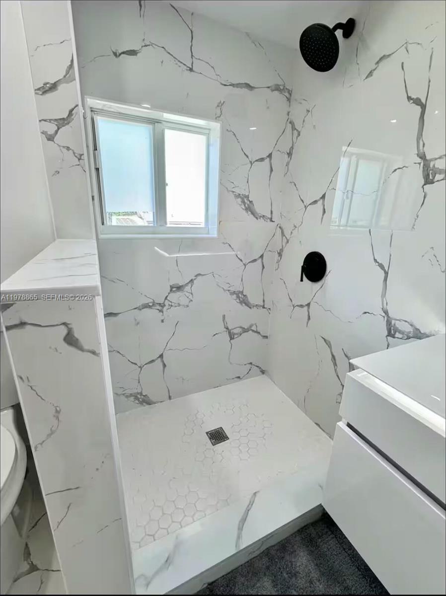 CLAIR LAKE - Residential