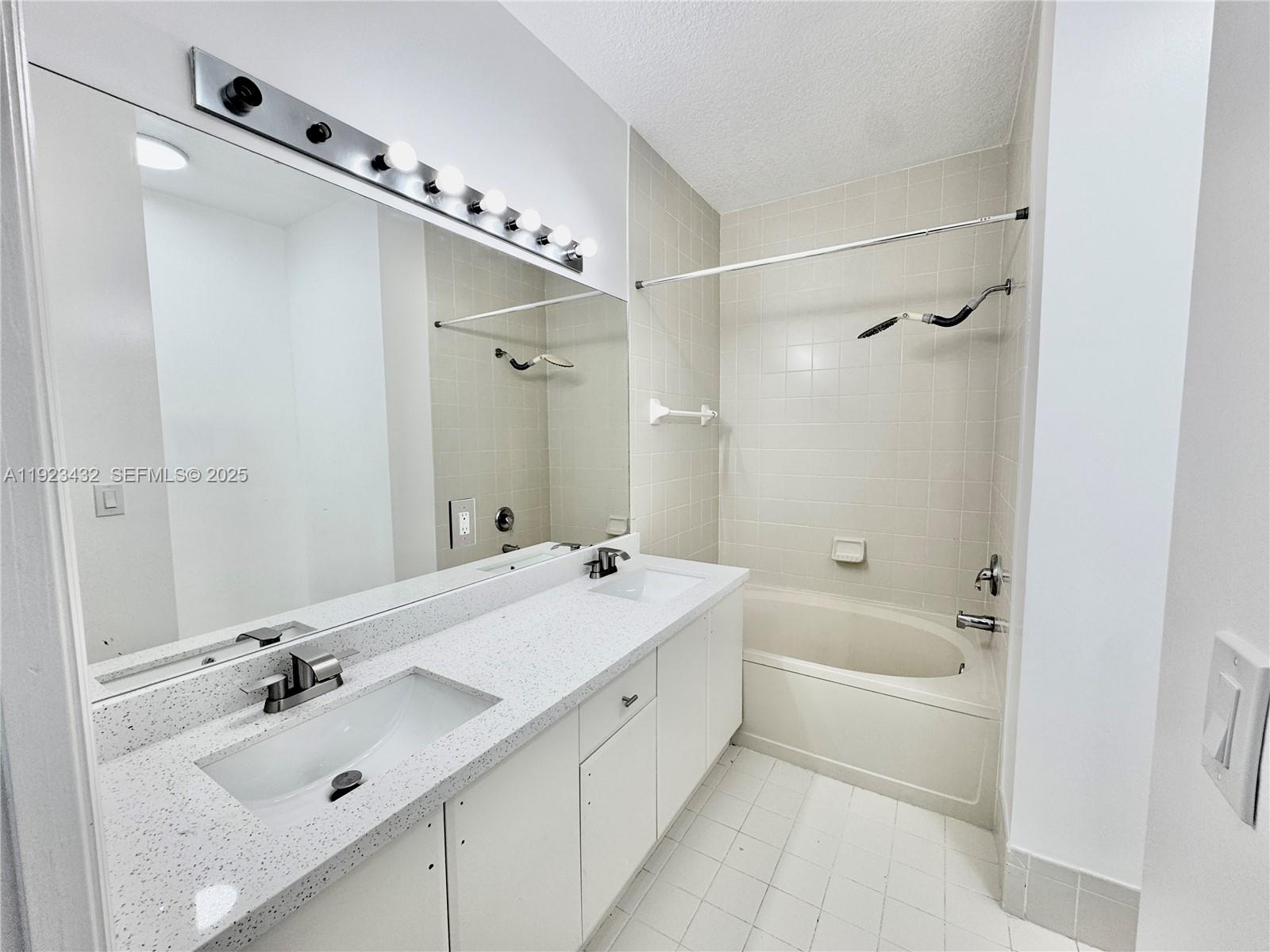 COURTYARDS AT JACARANDA C - Residential Lease