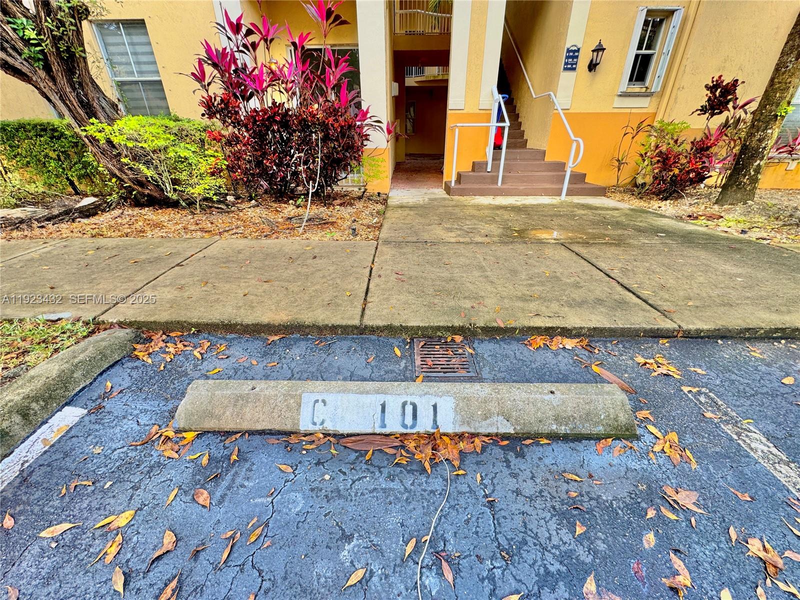 COURTYARDS AT JACARANDA C - Residential Lease