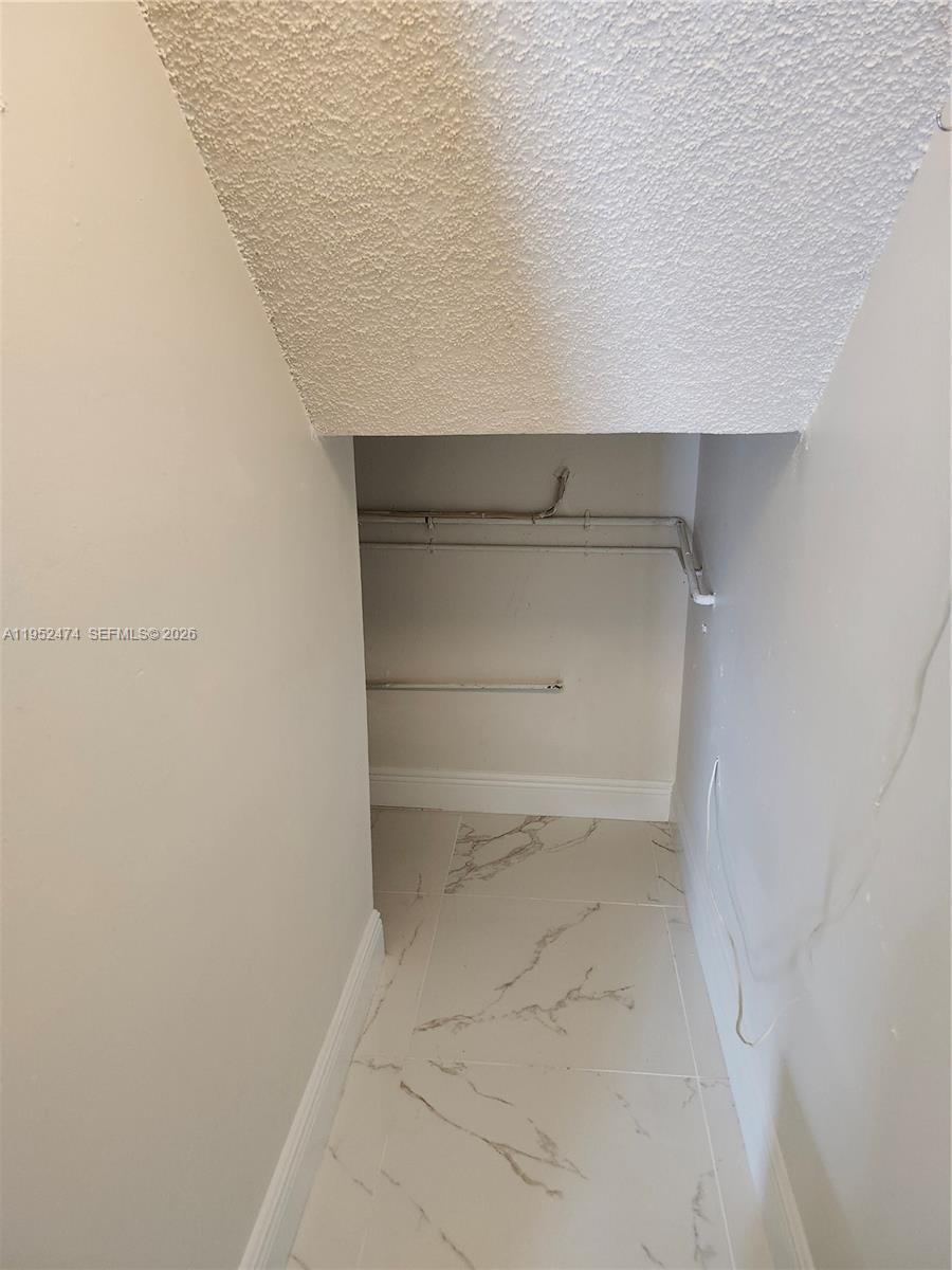 KENLAND COURT - Residential Lease